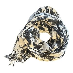 Black & White Floral Scarf – No Brand